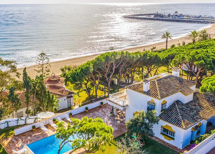 Stunning home in Marbella w/ Outdoor swimming pool, Outdoor swimming pool&6 Bedrooms